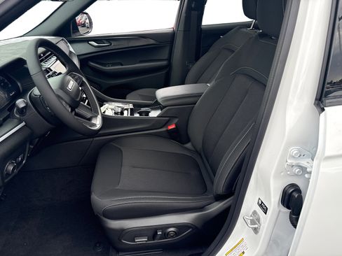 New 2025 Jeep Grand Cherokee Laredo X w/ Luxury Tech Group I image 9