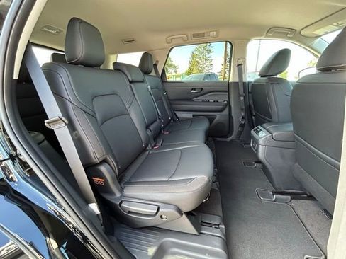 New 2026 Nissan Pathfinder SL AWD/4WD image 41