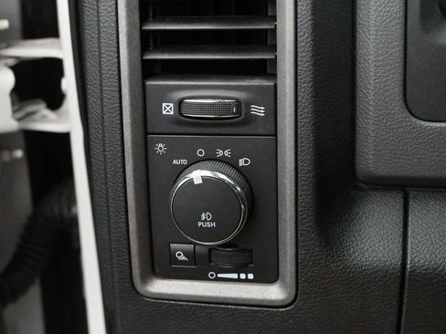 Used 2015 RAM 1500 Express AWD/4WD image 20