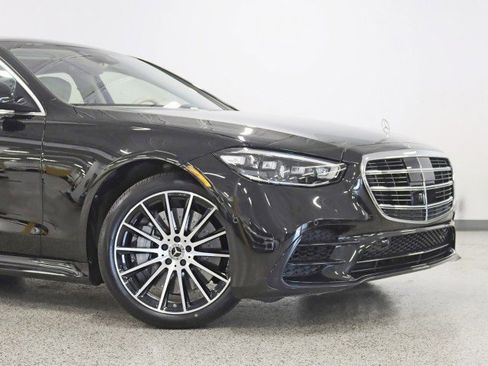 Used 2022 Mercedes-Benz S 580 4MATIC Sedan image 3