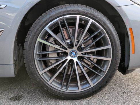 Used 2023 BMW 530e w/ Executive Package RWD image 13