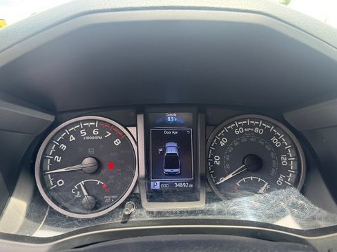 Used 2021 Toyota Tacoma TRD Sport AWD/4WD image 20