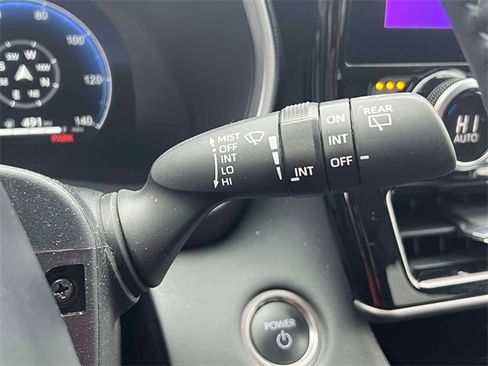 Certified 2025 Toyota Highlander Limited image 30