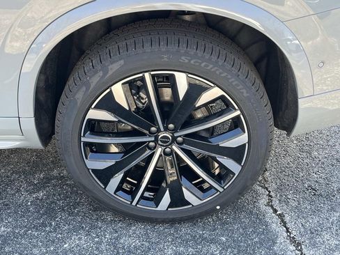 New 2026 Volvo XC90 T8 Ultra w/ Lounge Package image 11