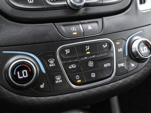 Used 2025 Chevrolet Malibu LT FWD image 30
