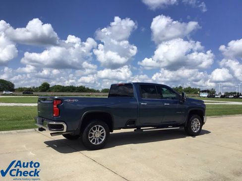 Used 2025 Chevrolet Silverado 2500 LTZ w/ LTZ Convenience Package image 7