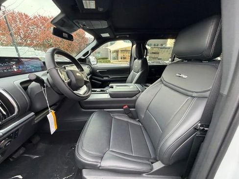 New 2025 Ford Expedition Max Platinum w/ Stealth Appearance Package image 17