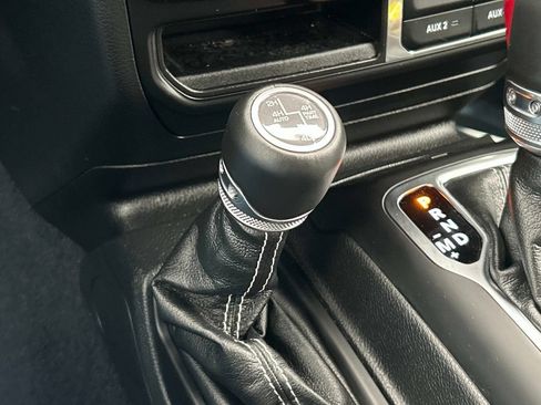 Used 2023 Jeep Wrangler Unlimited Sahara w/ Cold Weather Group AWD/4WD image 29
