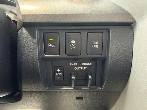 Used 2018 Toyota Tundra SR5 w/ TRD Sport Package AWD/4WD image 27