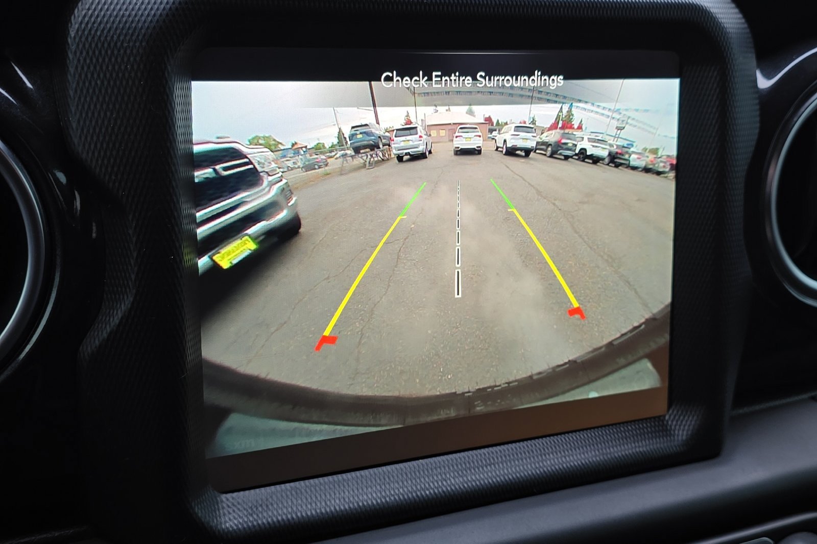 Used 2023 Jeep Wrangler Unlimited Sahara AWD/4WD image 17