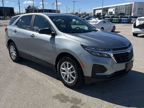 Used 2024 Chevrolet Equinox LS w/ LS Convenience Package image 1