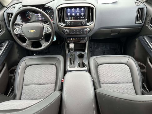 Used 2022 Chevrolet Colorado Z71 w/ Z71 Midnight Edition image 12