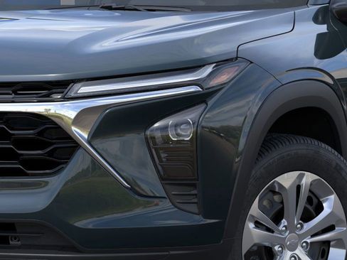 New 2026 Chevrolet Trax LS w/ Driver Confidence Package image 10