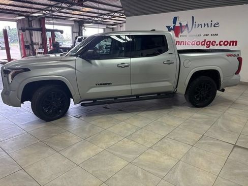 Used 2022 Toyota Tundra SR5 AWD/4WD image 14
