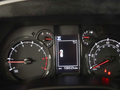 Used 2021 Toyota 4Runner SR5 AWD/4WD image 16