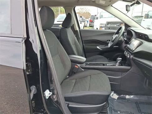 Used 2024 Nissan Kicks SV image 31