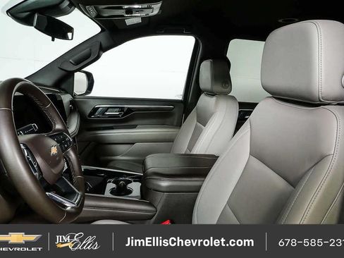 Certified 2025 Chevrolet Tahoe LT AWD/4WD image 5