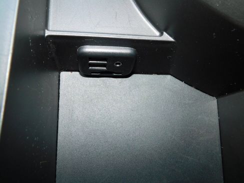 Used 2019 Chevrolet Camaro LT w/ Technology Package image 35