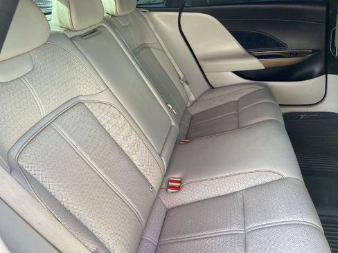 Used 2022 Lucid Air Grand Touring image 23