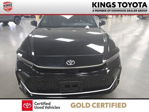 Certified 2024 Toyota Crown AWD/4WD image 3