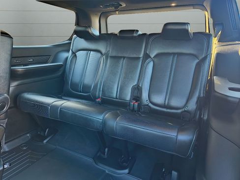 Used 2024 Jeep Wagoneer Series II image 38