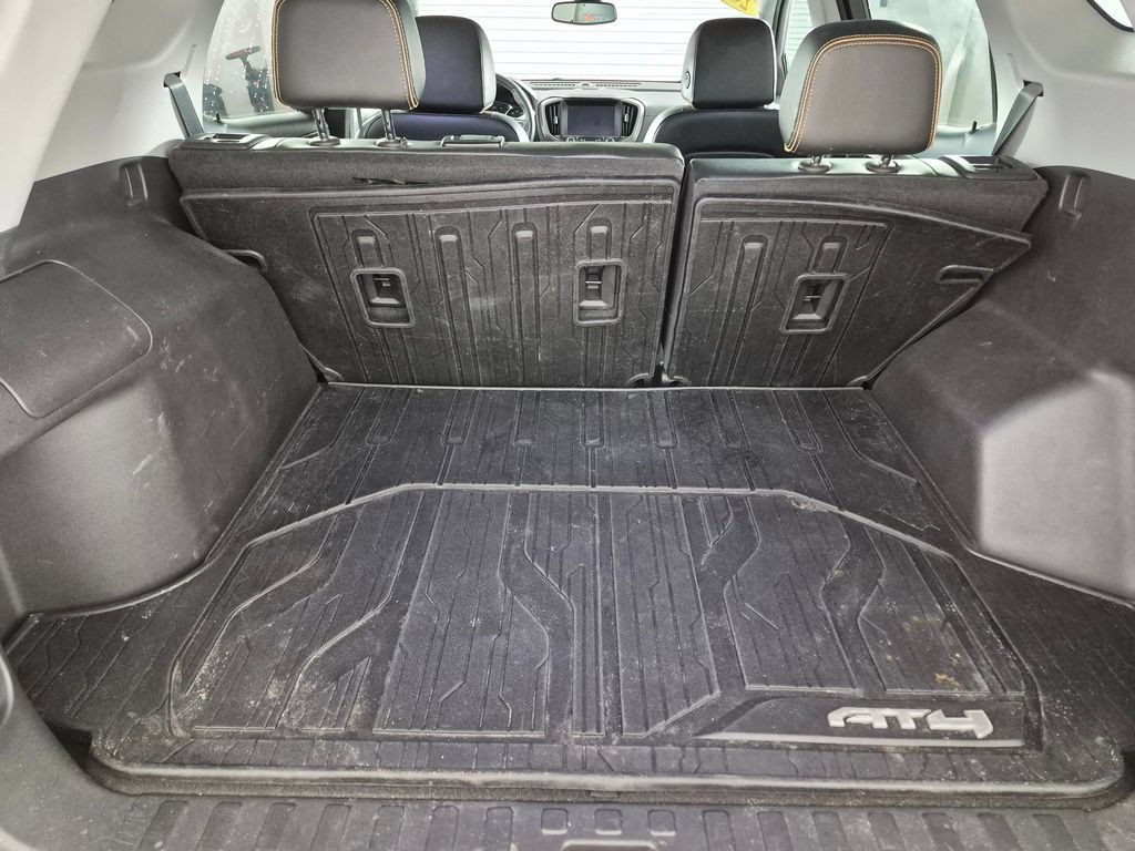 Used 2023 GMC Terrain AT4 w/ Infotainment Package II AWD/4WD image 27