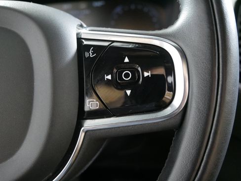 Used 2022 Volvo XC90 T6 Inscription w/ Lounge Package image 28