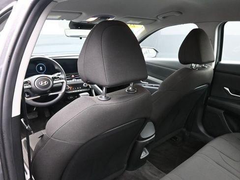 Certified 2024 Hyundai Elantra SEL image 24