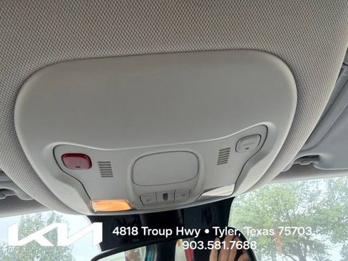 Used 2020 Jeep Renegade Latitude w/ Cold Weather Group AWD/4WD image 21