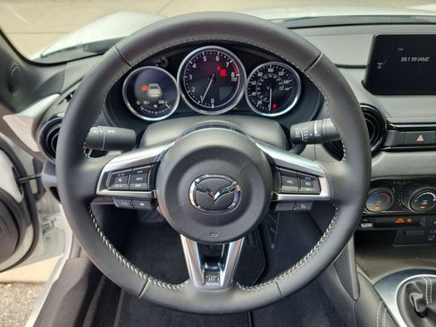 Used 2025 MAZDA MX-5 Miata RF Club RWD image 18