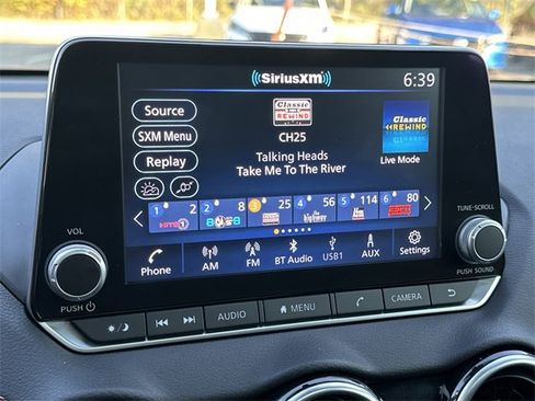 Used 2023 Nissan Sentra SR w/ SR Premium Package image 5