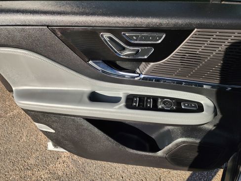 Used 2020 Lincoln Corsair FWD image 18