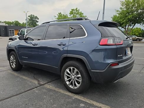 Used 2022 Jeep Cherokee Latitude Lux w/ Sun & Sound Group AWD/4WD image 3