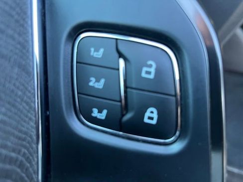 Used 2022 Ford F150 Platinum w/ Equipment Group 701A High AWD/4WD image 11