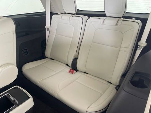 Used 2023 Lincoln Aviator Black Label AWD/4WD image 48