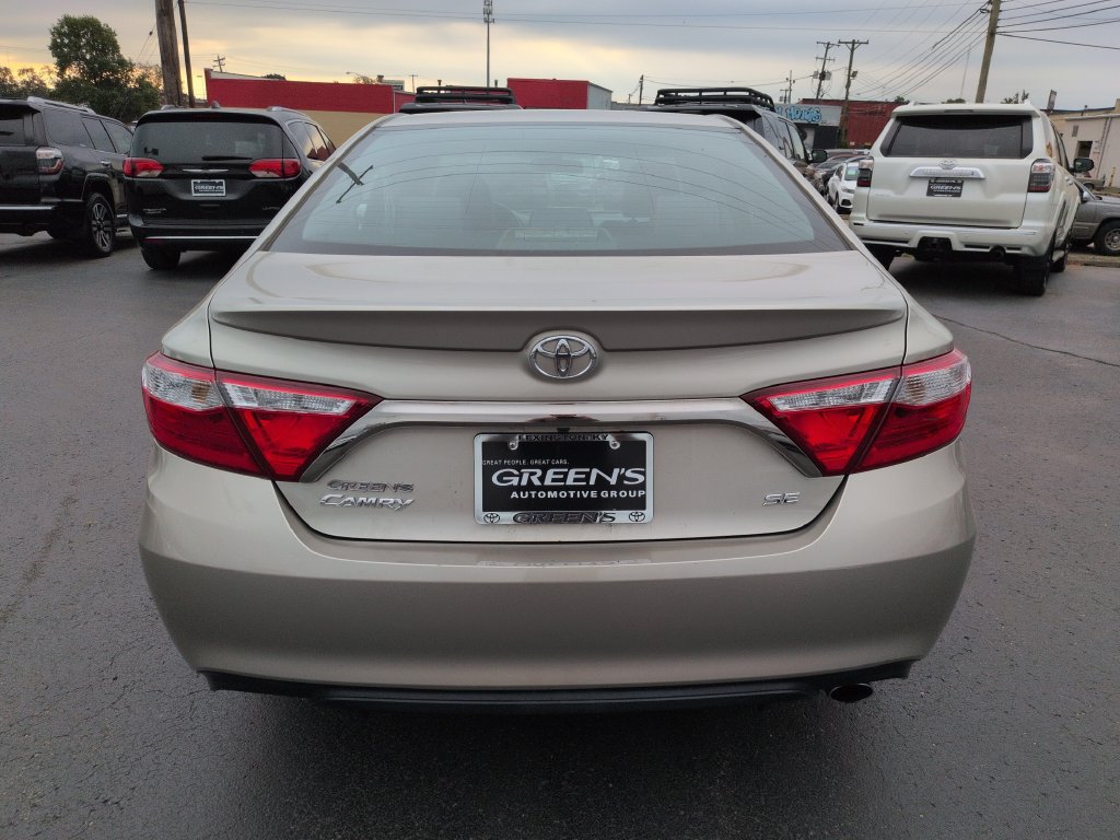 Used 2017 Toyota Camry SE FWD image 4