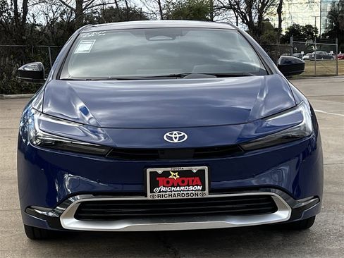 New 2026 Toyota Prius Plug-In Hybrid image 7