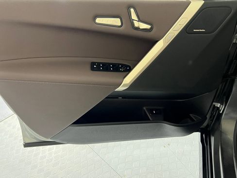 Used 2026 BMW iX xDrive45 image 22