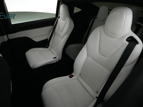 Used 2023 Tesla Model X image 24