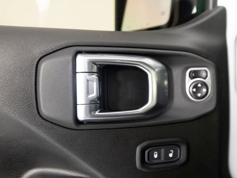 Used 2024 Jeep Wrangler S AWD/4WD image 14