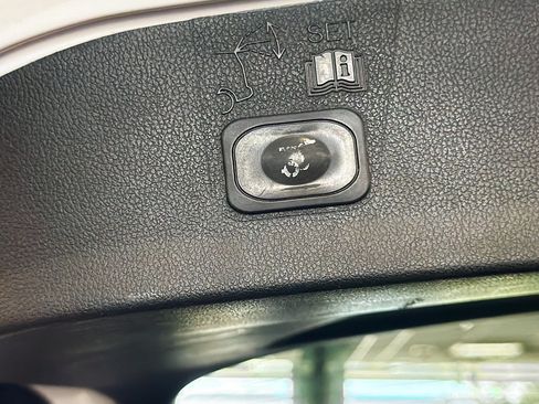 Used 2015 Ford Escape Titanium AWD/4WD image 32