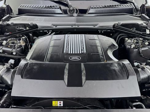 Used 2025 Land Rover Defender 130 V8 image 29