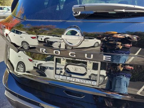 New 2026 Nissan Rogue S image 7