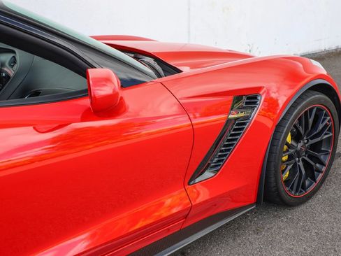 Used 2017 Chevrolet Corvette Z06 w/ Z07 Performance Package RWD image 39