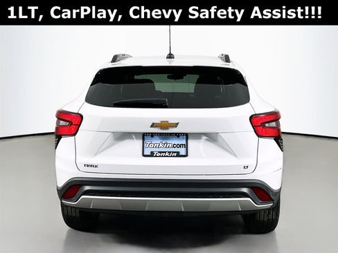 Used 2025 Chevrolet Trax LT image 7