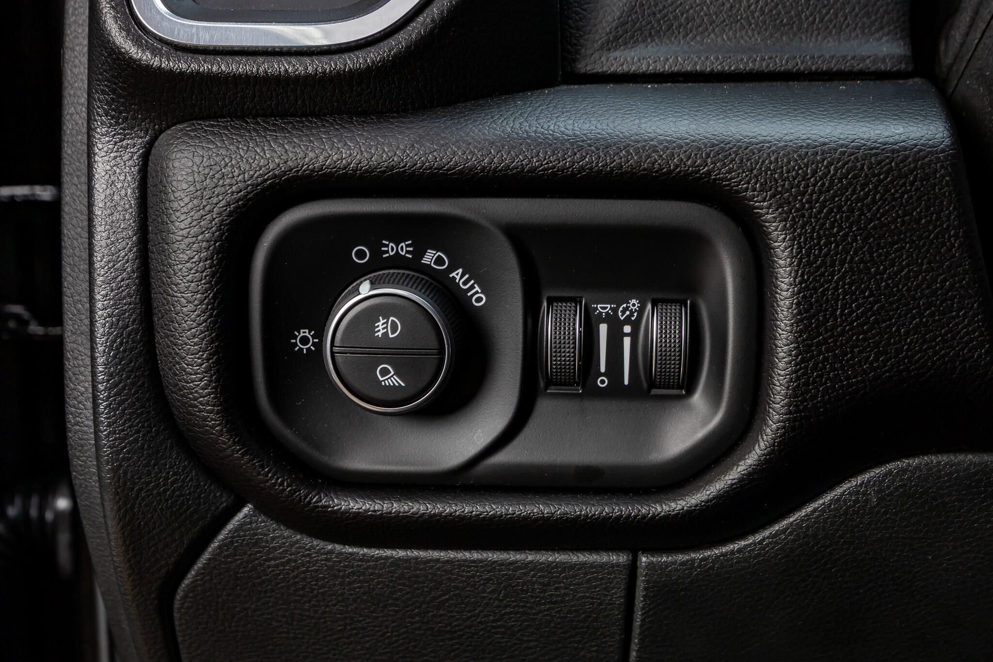 Used 2025 RAM 2500 Laramie w/ Night Edition AWD/4WD image 21