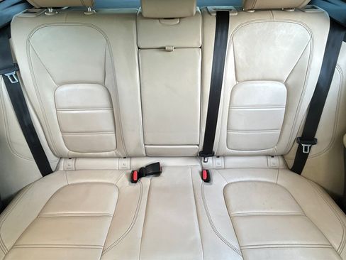 Used 2019 Jaguar F-PACE Prestige image 24