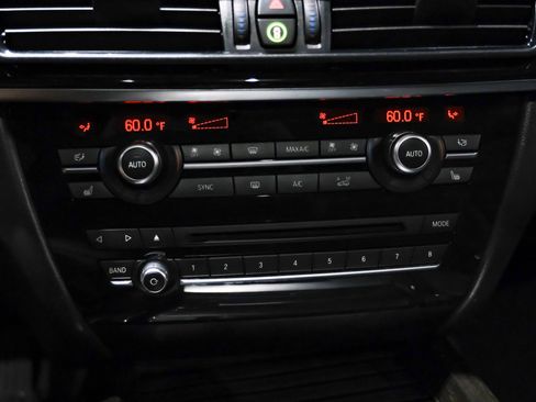 Used 2018 BMW X5 xDrive50i image 26