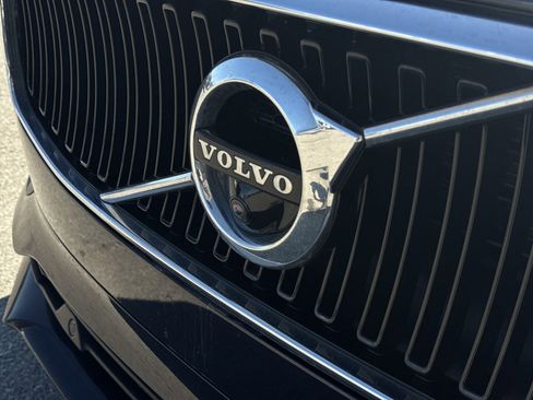 Used 2017 Volvo S90 T6 Momentum w/ Vision Package image 31