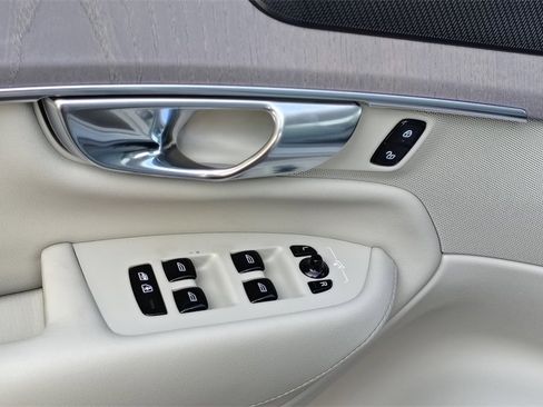 New 2026 Volvo XC90 T8 Ultra image 9